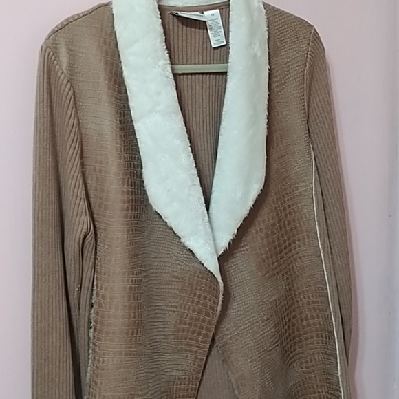 Alfred Dunner jacket and pants set.